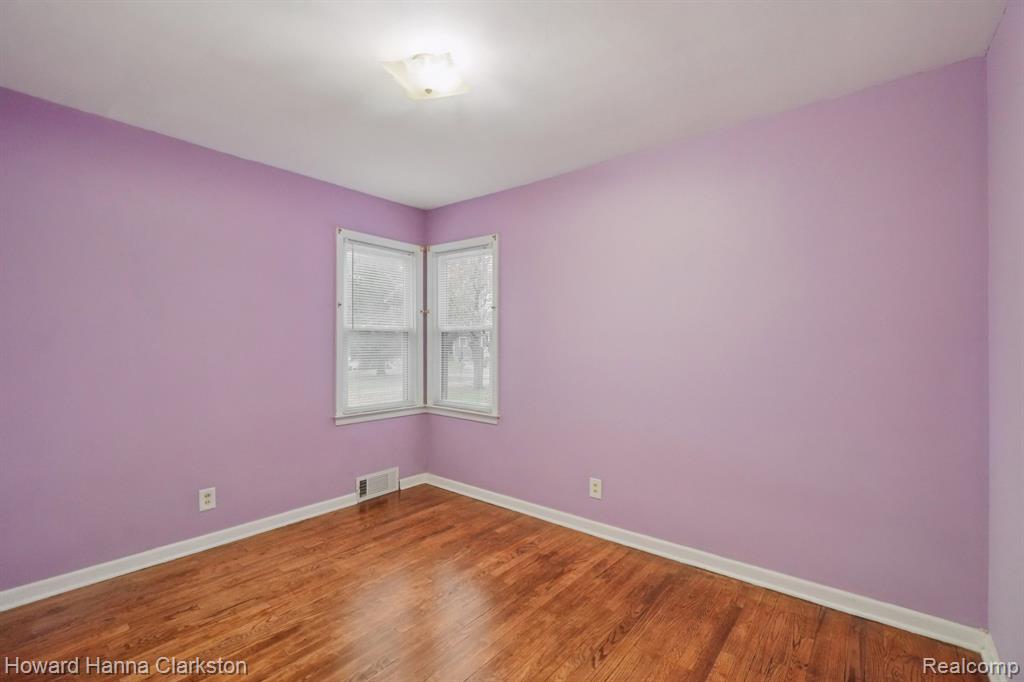 5506 Cruse Avenue, Waterford, MI 48327 — Photo 17