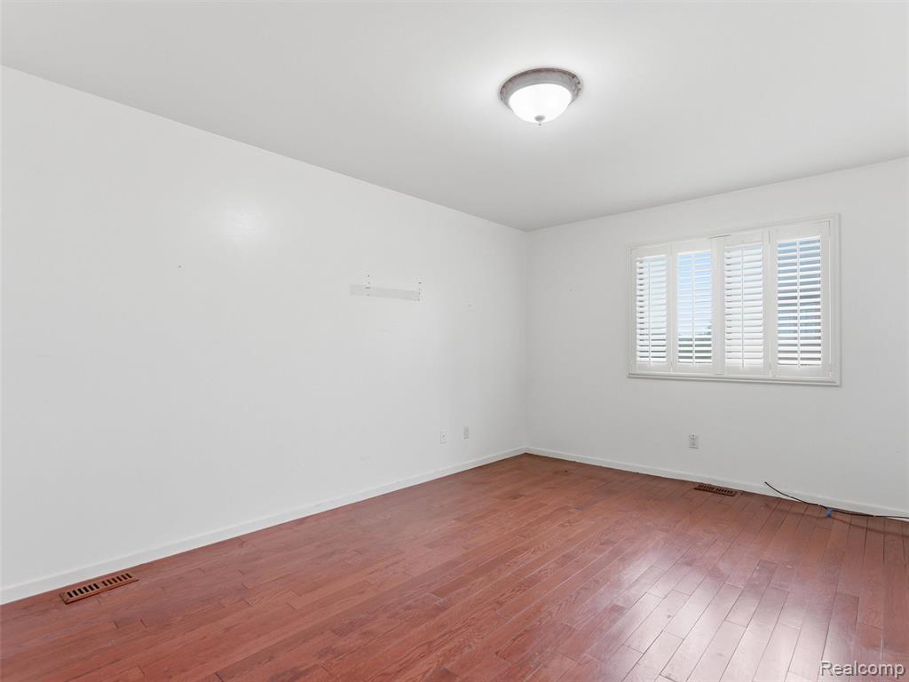 6394 Rose Boulevard, West Bloomfield, MI — Photo 39
