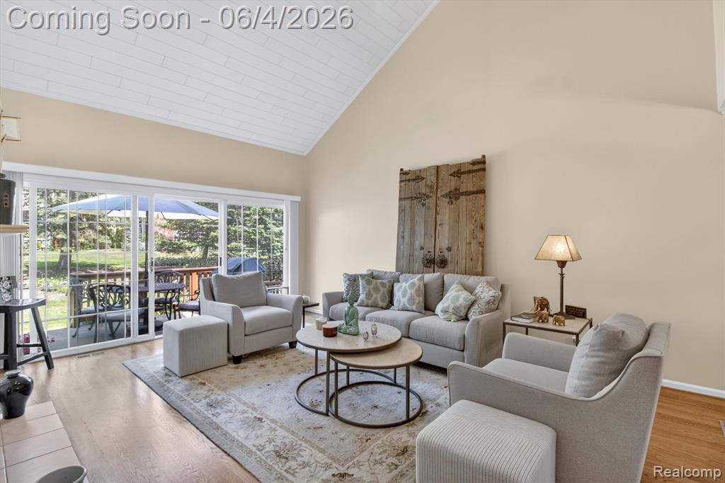 39852 Glenview Court, Northville, MI 48168 — Photo 18