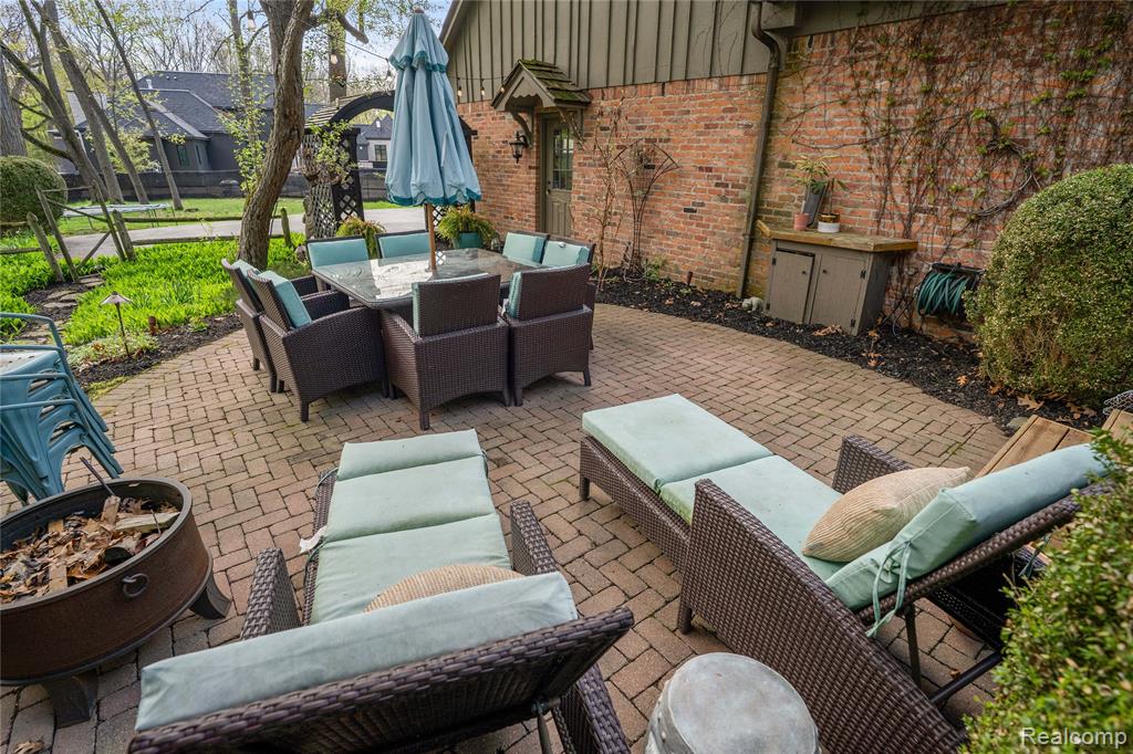 32870 Bingham Lane, Bingham Farms, MI 48025 — Photo 68