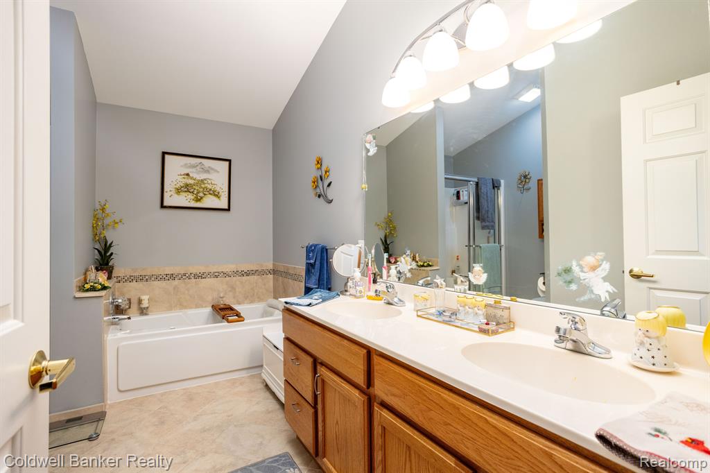 2245 Willow Tree Drive, Brighton, MI 48116 — Photo 23