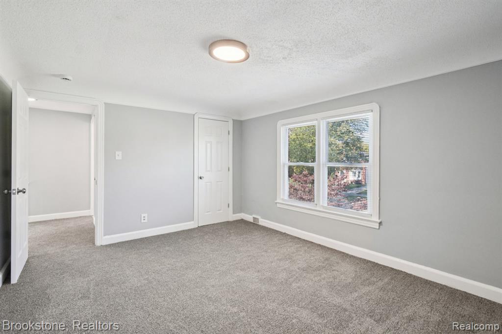 13380 Kilbourne Street, Detroit, MI 48213 — Photo 17