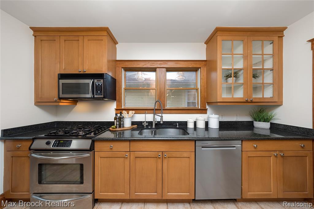 436 PARK Street, Birmingham, MI 48009 — Photo 10
