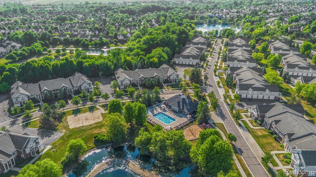 16789 Carriage Way, Northville, MI 48168 — Photo 37