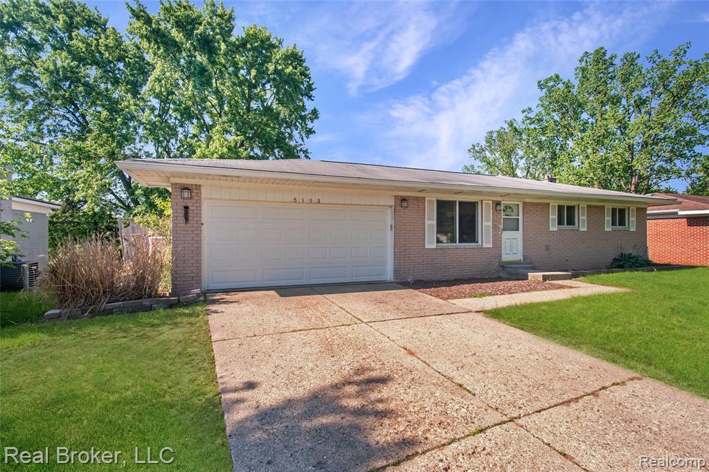 5103 Ridgetop Drive, Waterford, MI 48327 — Photo 3