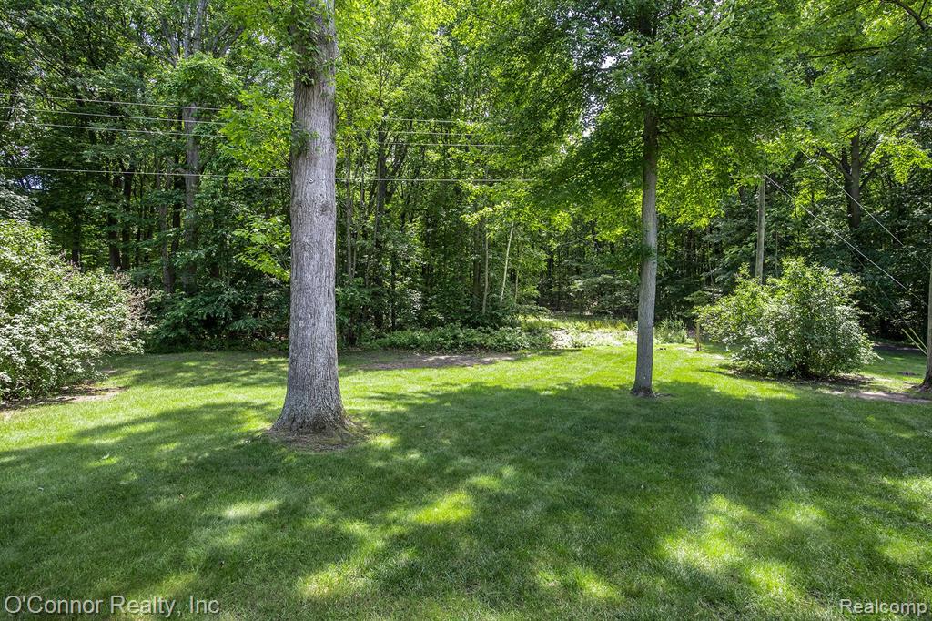 3239 Turnberry, Port Huron, MI 48060 — Photo 44