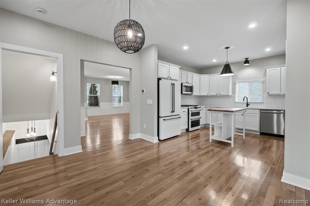 882 N Center Street, Northville, MI 48167 — Photo 4