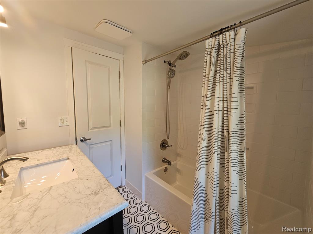 9750 Whitmore Lake Road, Brighton, MI 48116 — Photo 29