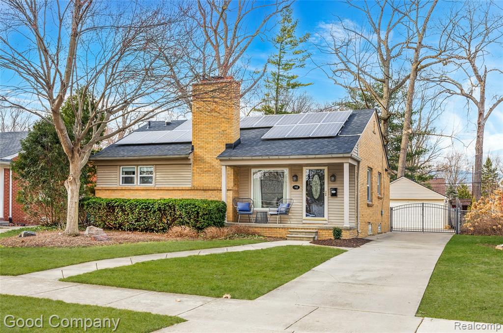 702 Orchard View Drive, Royal Oak, MI 48073 — Photo 2