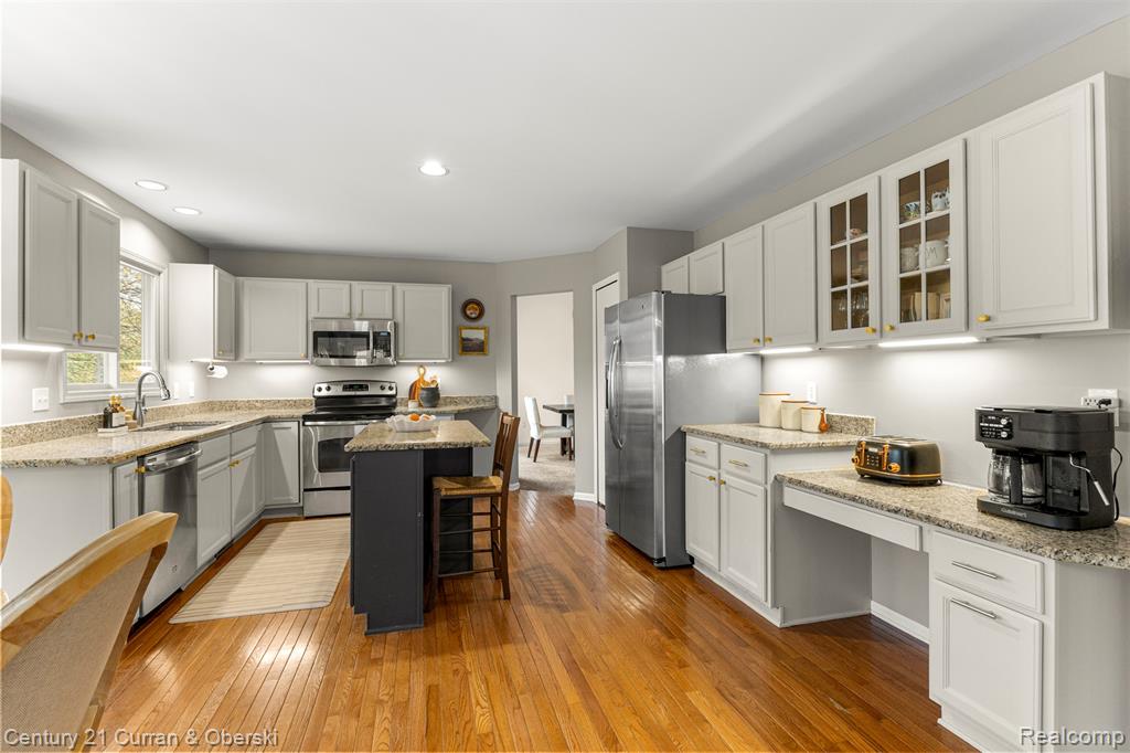 1424 Woodbridge Lane, Wixom, MI 48393 — Photo 24