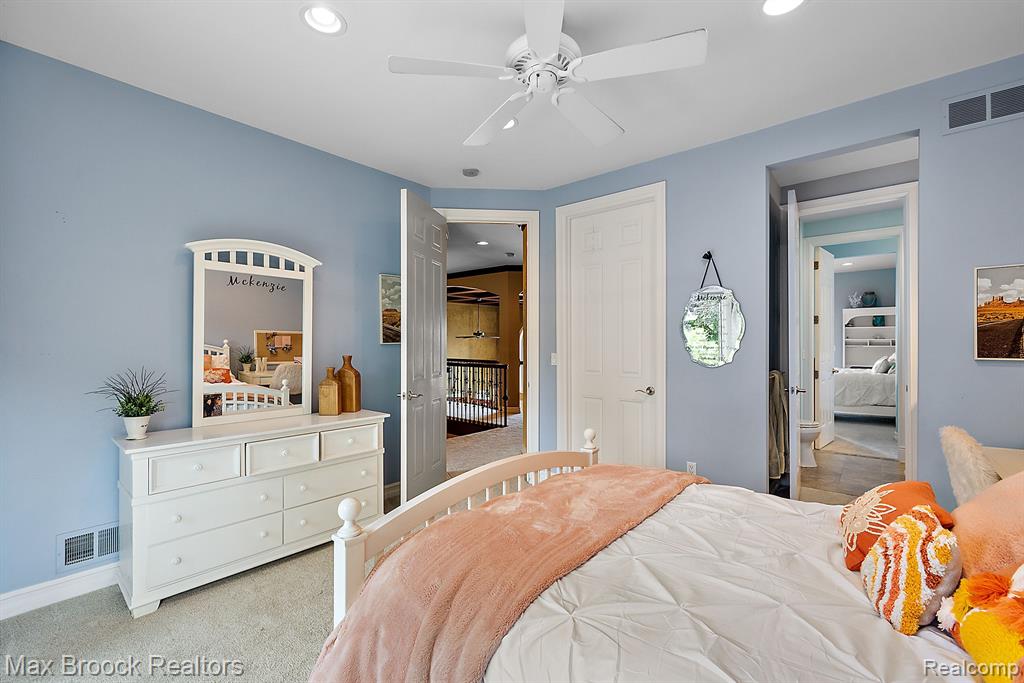 6340 Lakeshore Street, West Bloomfield, MI 48323 — Photo 38