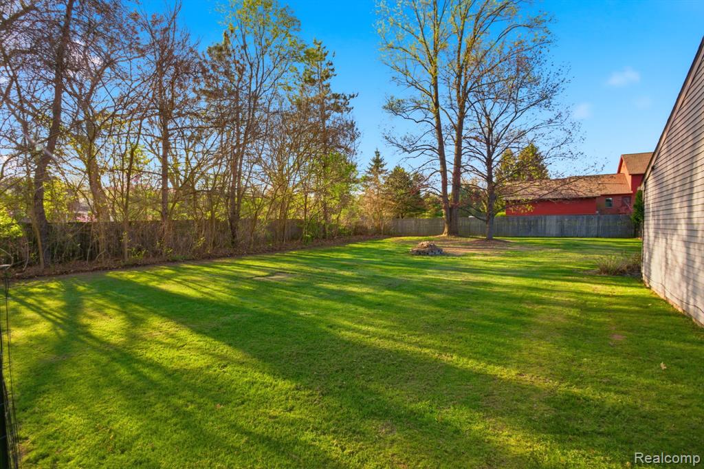 2411 Wixom Trail, Milford, MI 48381 — Photo 41