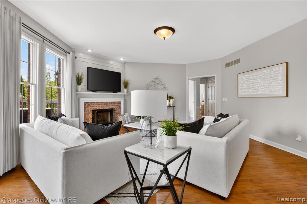 45094 Oak Forest Drive, Northville, MI 48168 — Photo 17