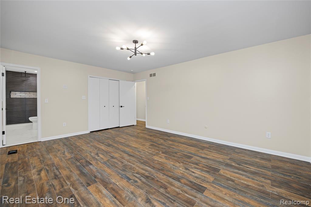 32363 Olde Franklin Drive, Farmington, MI, 48334