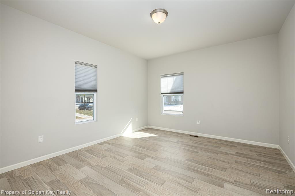 420 Dorchester Drive, Howell, MI 48855 — Photo 14
