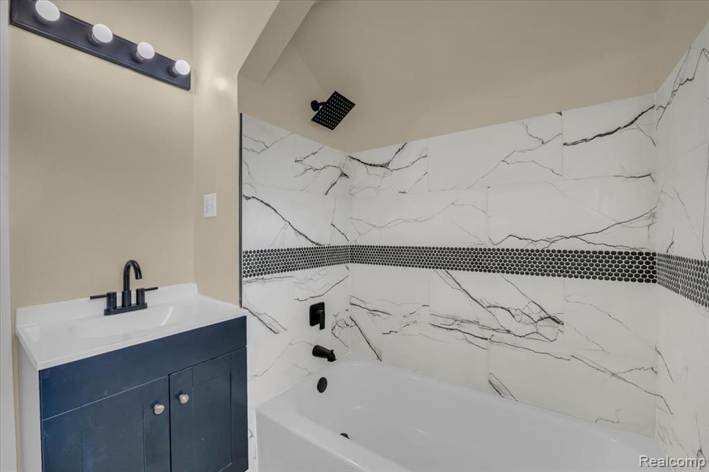 16862 Sorrento Street, Detroit, MI 48235 — Photo 24