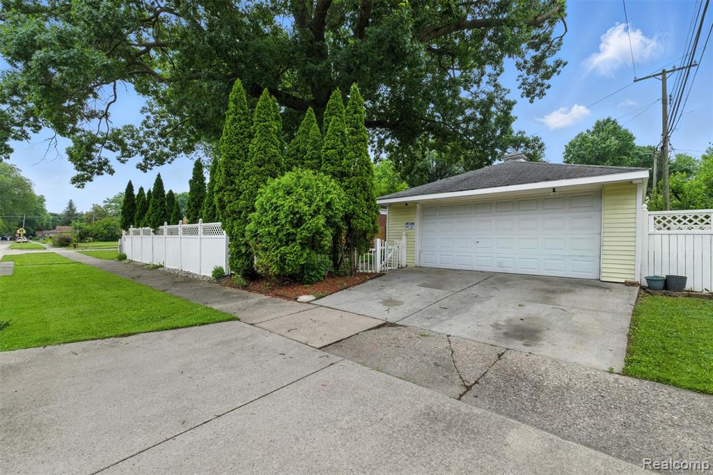 4108 Harding Street, Dearborn Heights, MI 48125 — Photo 3