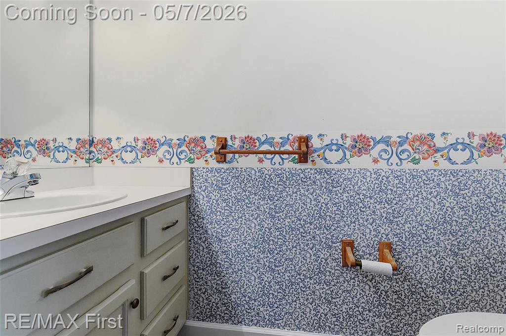 1800 Hillman Drive, Troy, MI 48083 — Photo 30