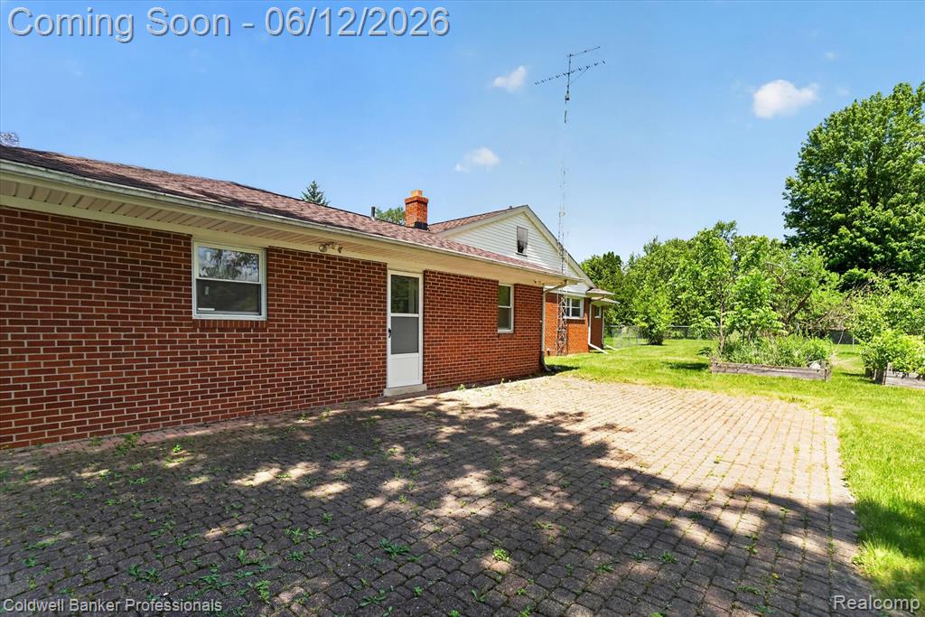 8245 Fenton Road, Grand Blanc, MI 48439 — Photo 44