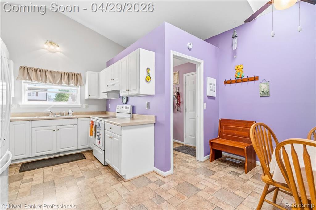 7203 Indian Wells Drive, Ypsilanti, MI 48197 — Photo 11