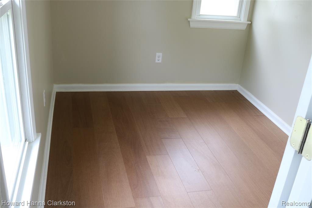 8 Maple Street, Oxford, MI 48371 — Photo 12