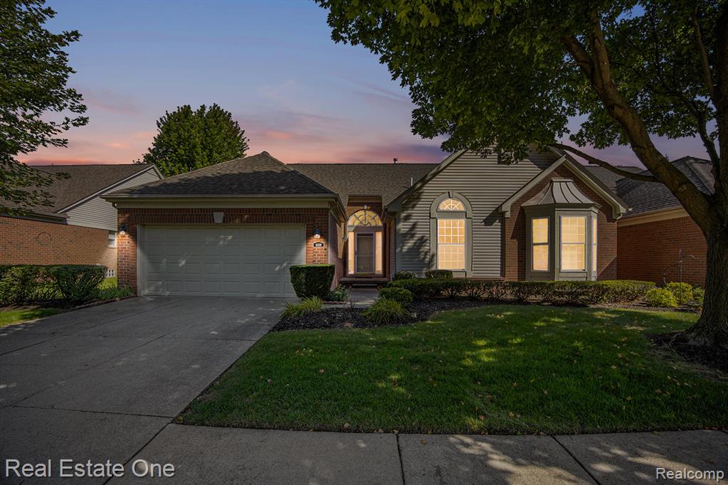 4439 Honeysuckle Drive, Sterling Heights, MI 48314 — Photo 2