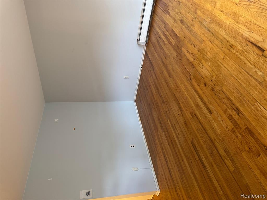25301 5 Mile rd, 109, Redford, MI 48239 — Photo 2