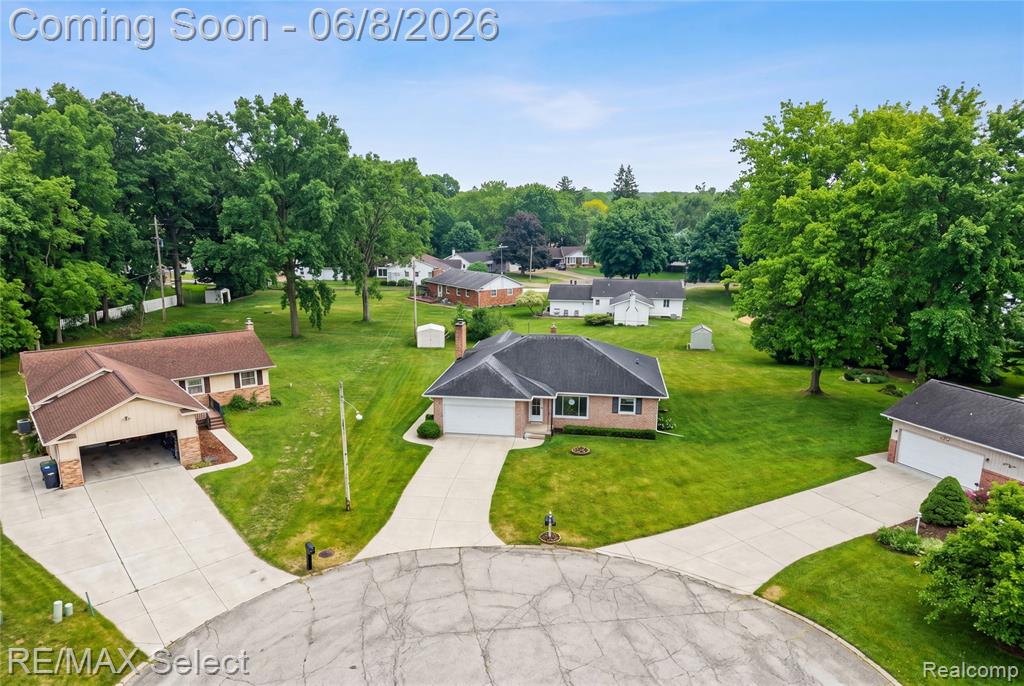 1333 Hidden Oaks Court, Flint, MI 48507 — Photo 26