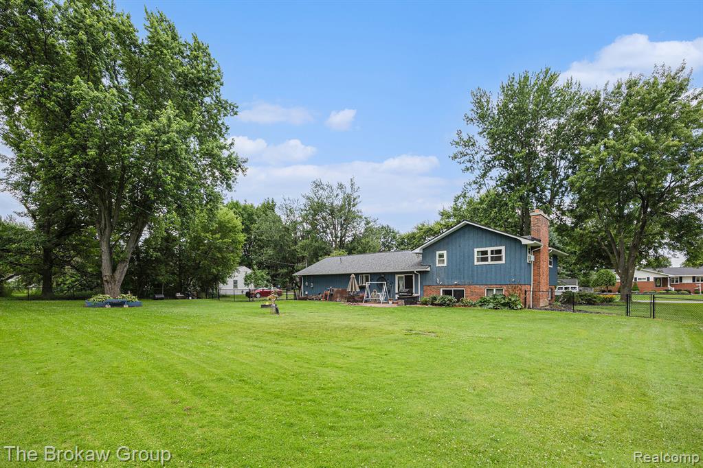 420 N Neeper Street, Capac, MI 48014 — Photo 26