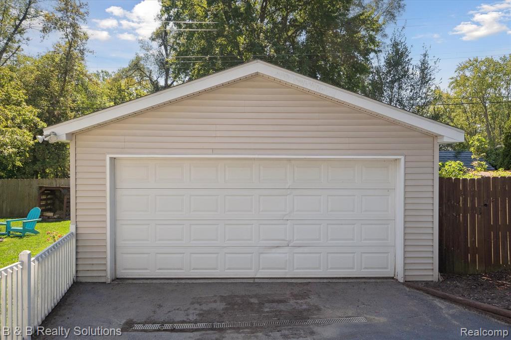 4065 Rosemound Avenue, Waterford, MI 48329 — Photo 38