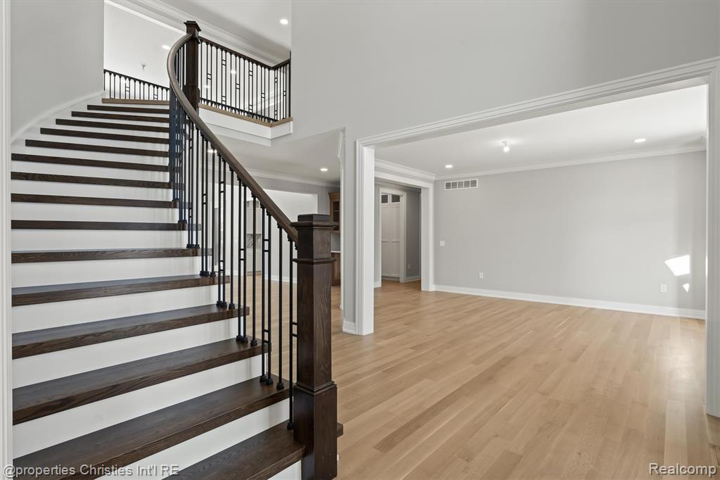 3080 Chickering Court, Bloomfield Hills, MI 48302 — Photo 10