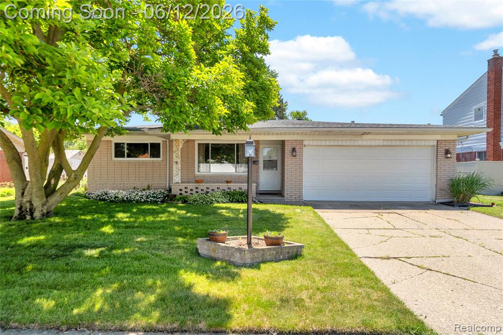 4840 Iowa Drive, Warren, MI 48092 — front exterior