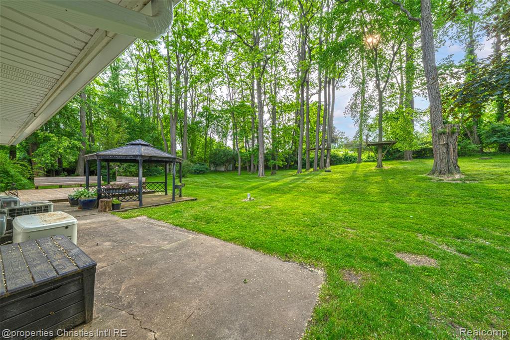 6663 Bloomfield Lane, West Bloomfield, MI — Photo 52
