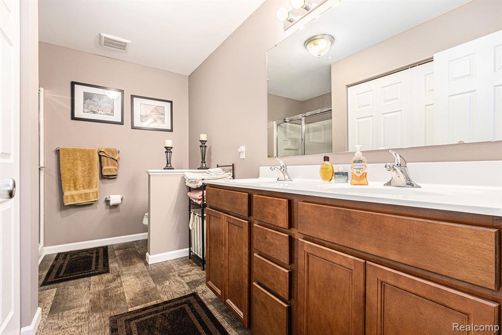 754 AUTUMN VALLEY Drive, Ortonville, MI 48462 — Photo 18