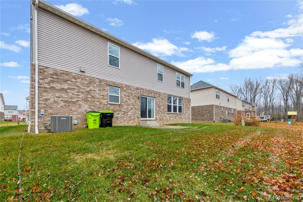 25835 Oberlin blvd, Novi, MI — Photo 7
