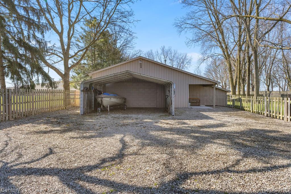 7652 LABO Road, South Rockwood, MI — Photo 23