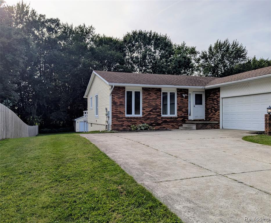 270 W Winds Drive, Almont, MI 48003 — Photo 2
