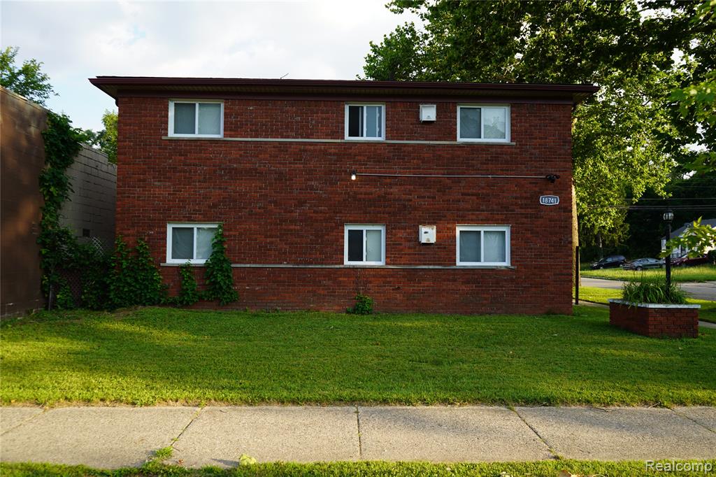 18741 Schoolcraft, Detroit, MI 48223 — Photo 4