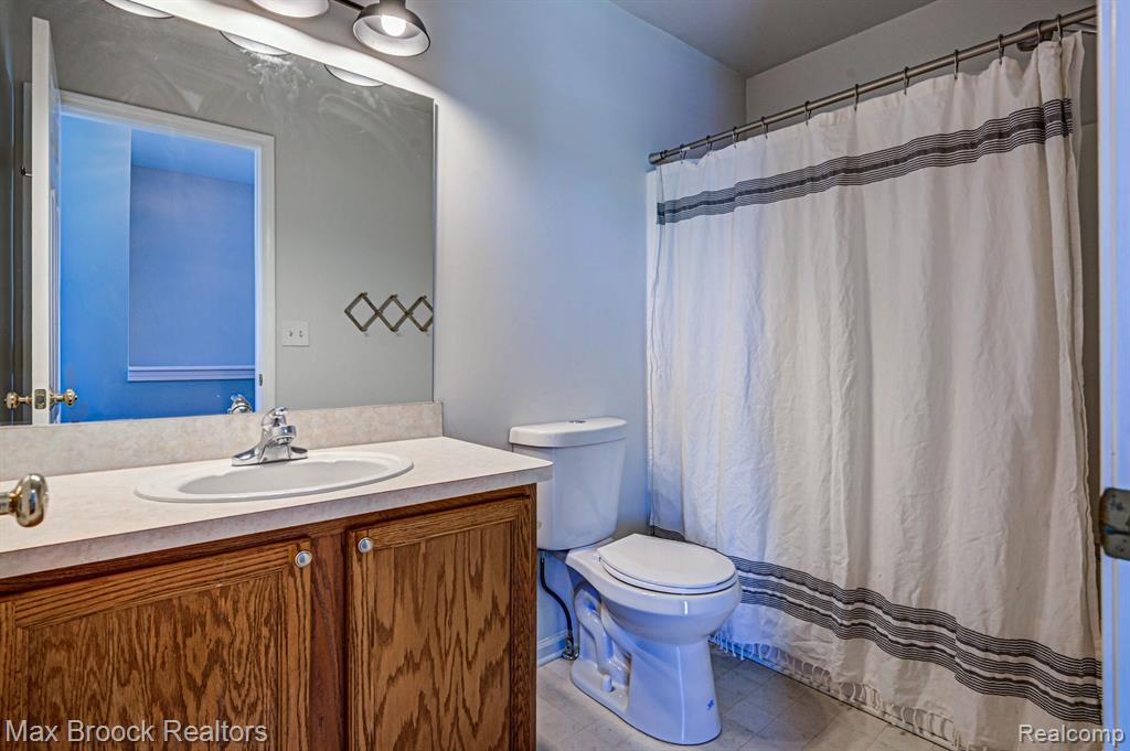 7273 BELLE MEADE Street, Ypsilanti, MI 48197 — Photo 34