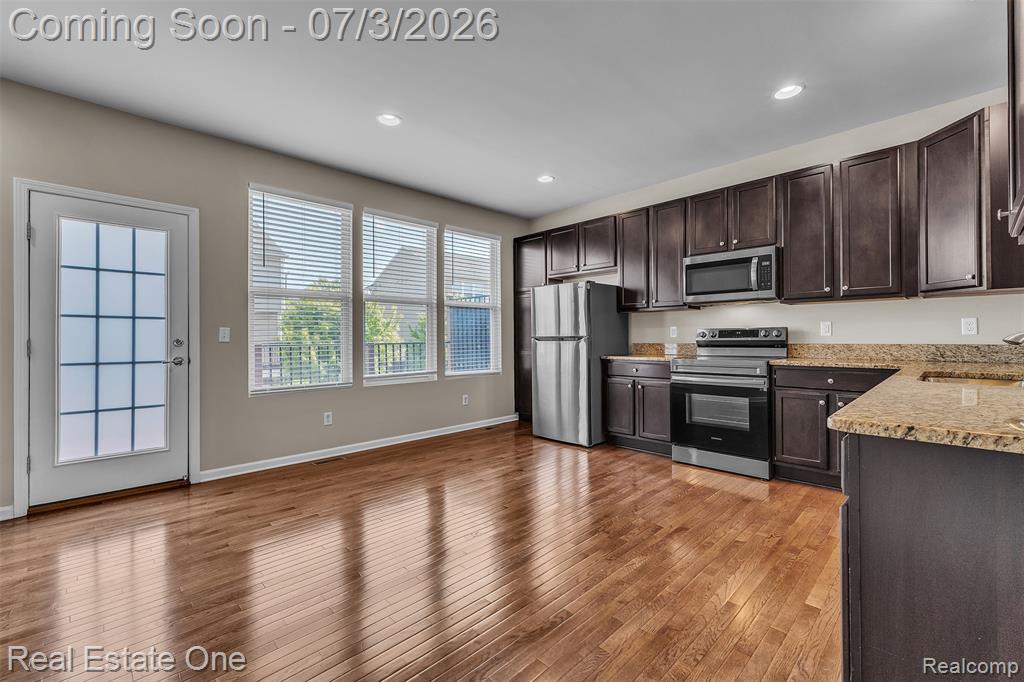 44656 Ellery Lane, Novi, MI 48377 — Photo 12
