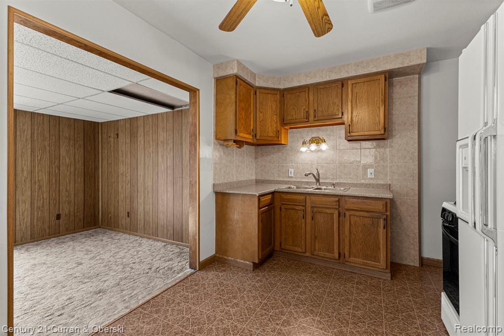6415 Weddel Street, Taylor, MI 48180 — Photo 6