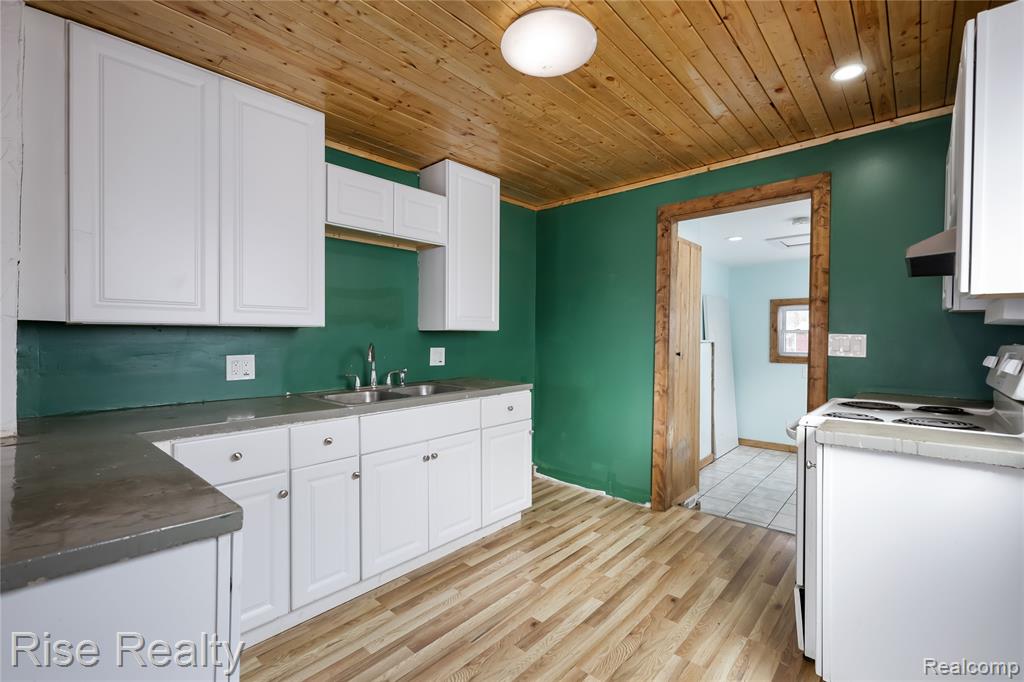 1483 Carman Street, Burton, MI 48529 — Photo 5