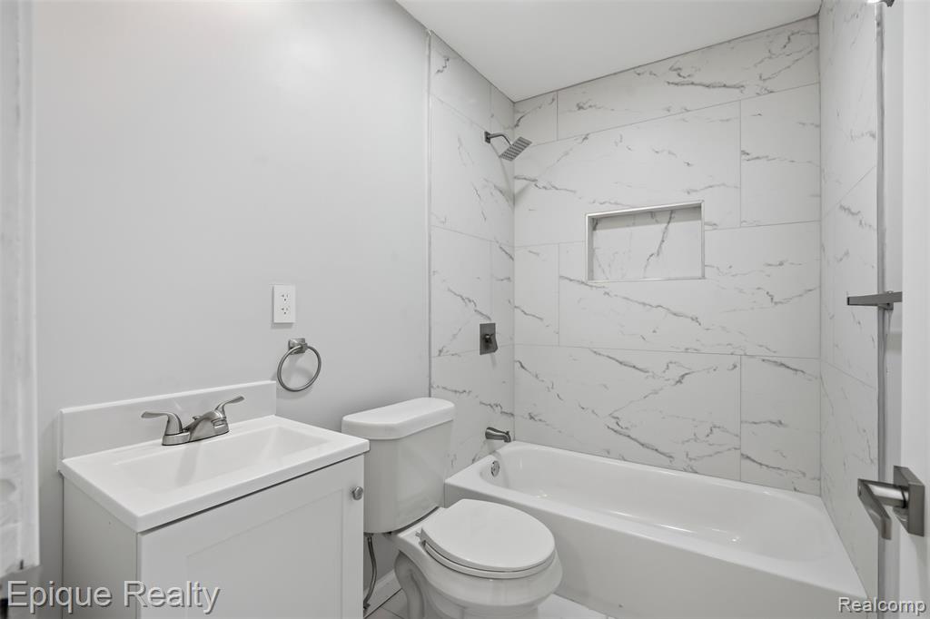 497 Montana Avenue, Pontiac, MI 48341 — Photo 14