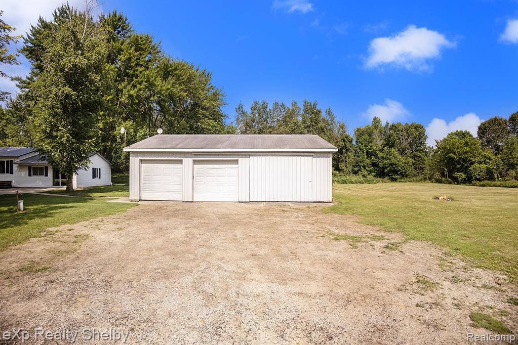 9486 MIRAMICHI Drive, Evart, MI 49631 — Photo 23