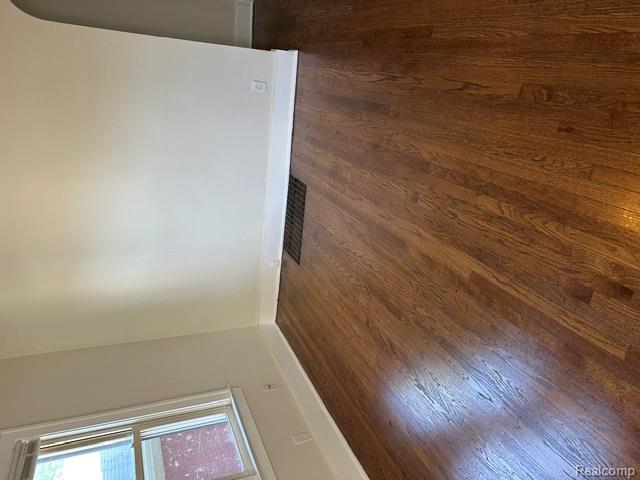 24320 Flower Ave, Eastpointe, MI 48021 — Photo 28