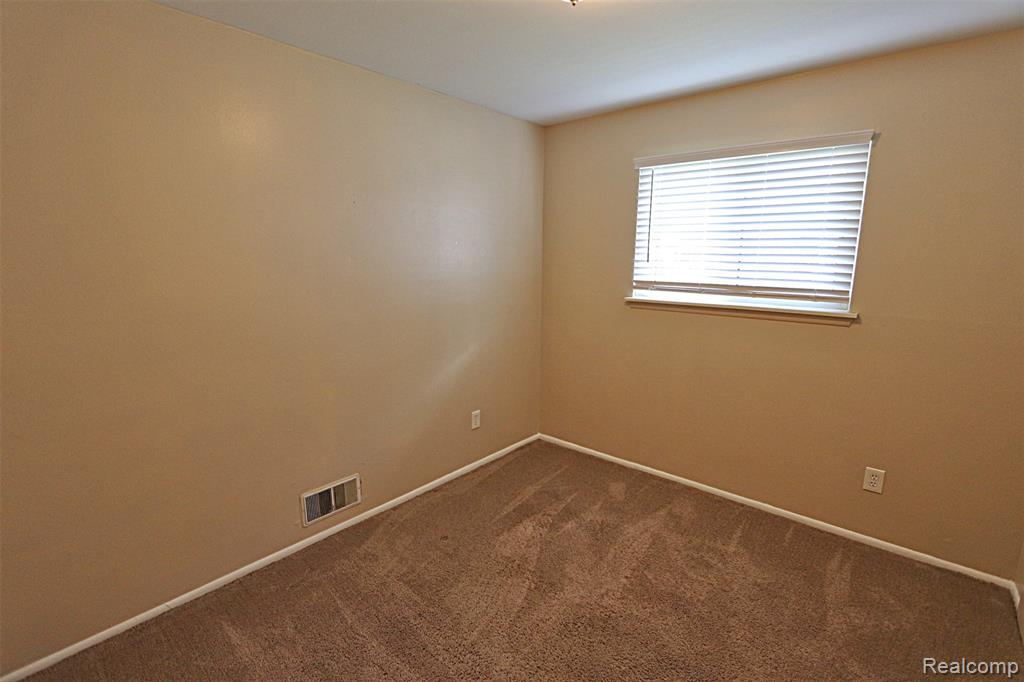 8250 N Henry Ruff Road, Westland, MI — Photo 15