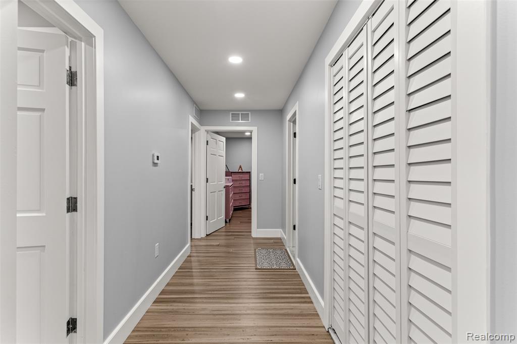 5908 Kinmore Street, Dearborn Heights, MI 48127 — Photo 29