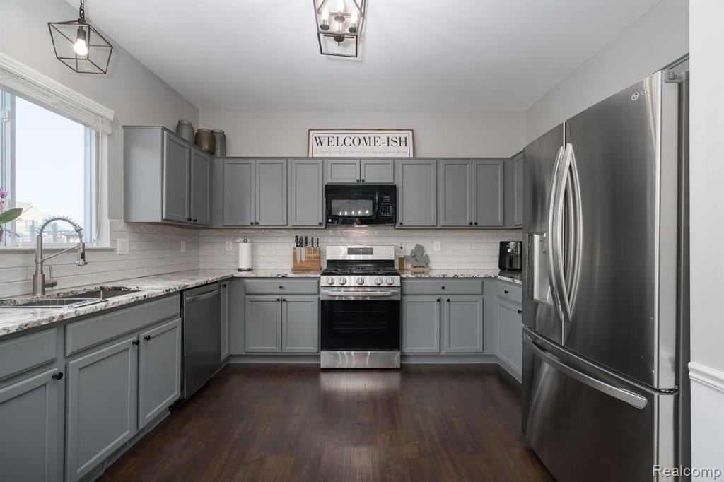 53585 MARY ANN Lane, New Baltimore, MI 48047 — Photo 11