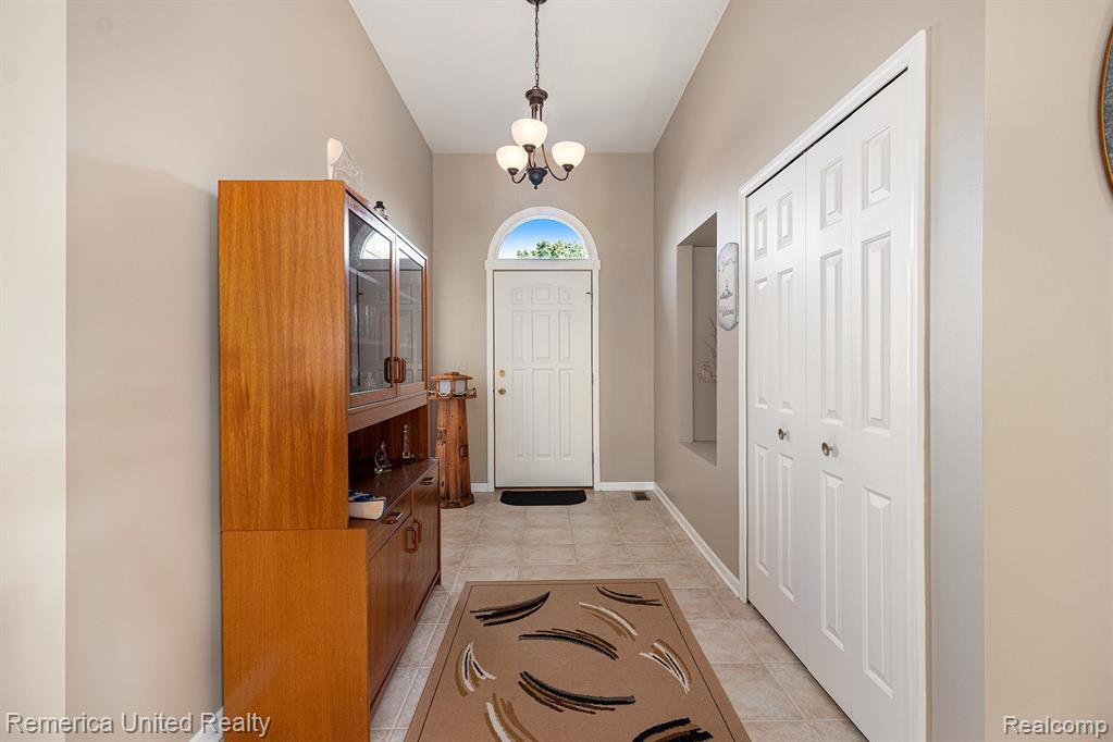 49345 Dunhill Drive, Macomb, MI 48044 — Photo 11