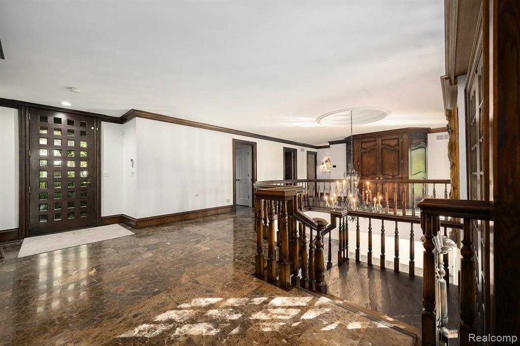 5459 Bristol Parke Drive, Clarkston, MI 48348 — Photo 4